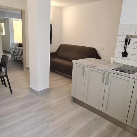아파트 Modern Close To Beach. *